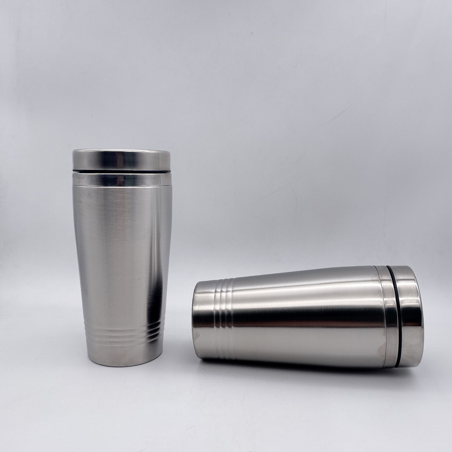 Fábrica al por mayor de doble capa de acero inoxidable de tres hilos taza de coche taza de oficina de regalo de coche taza de acero inoxidable de 450mL