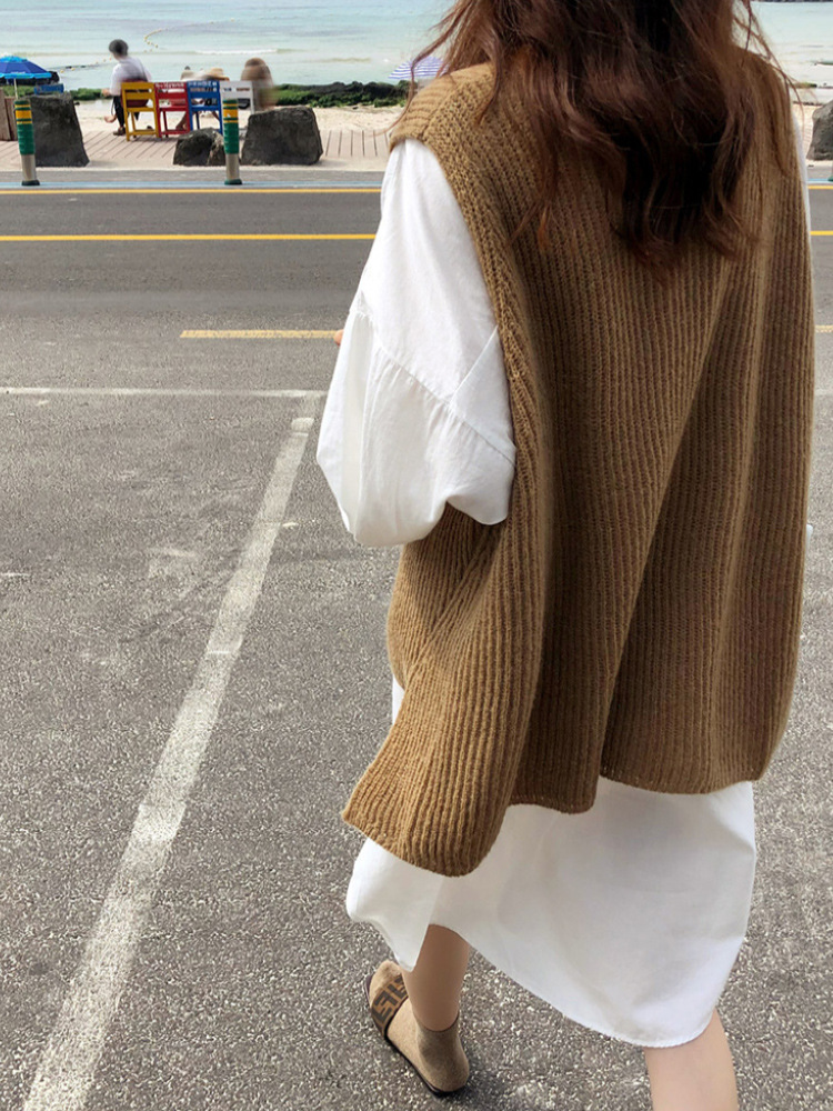 Knitted vest