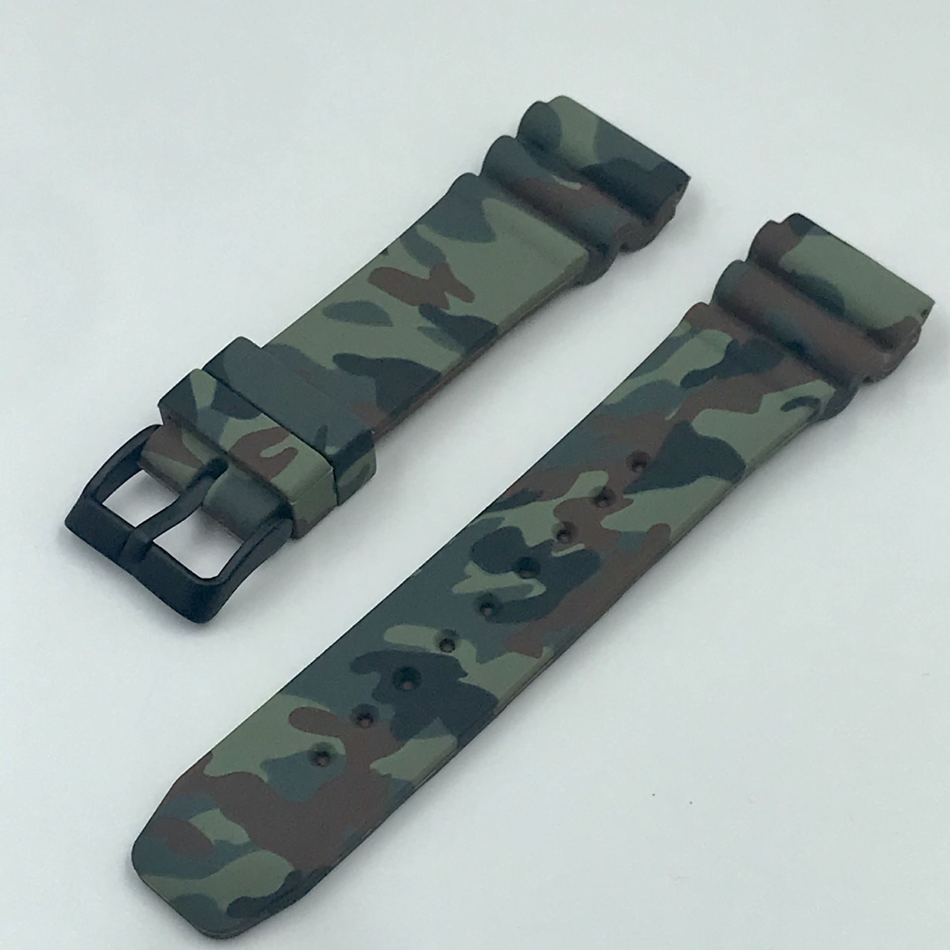 Black Buckle/Camouflage Coffee