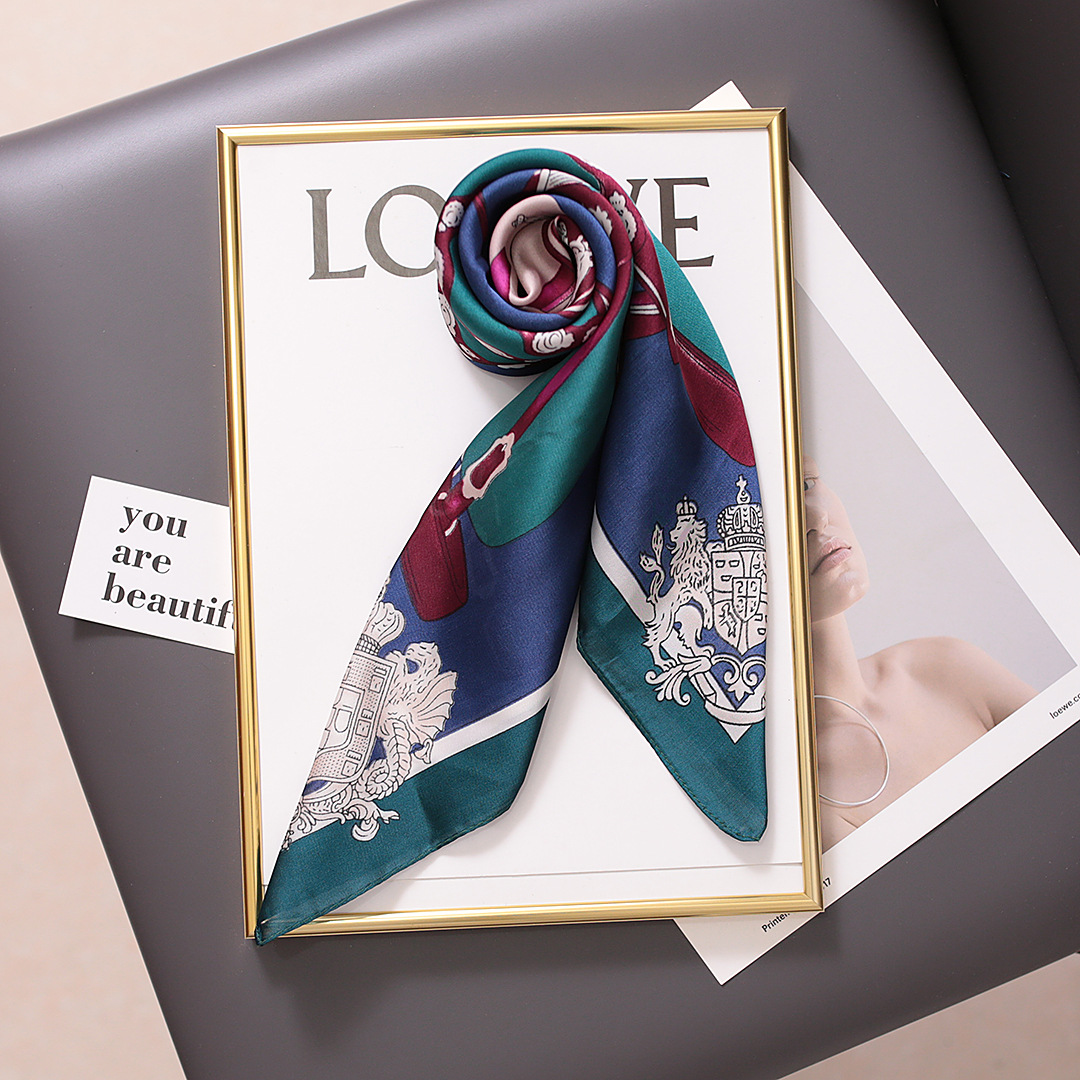 Korean Style Square Women's Versatile Shawl, Junma H Family Spring and Autumn Fashion Thin Scarf, Neckband, Imitation_voghion.com