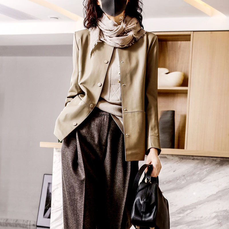 Factory Direct 2024 New Haining Sheepskin Elegant Round Neck Single-breasted Slim Fit Leather Women's Coat