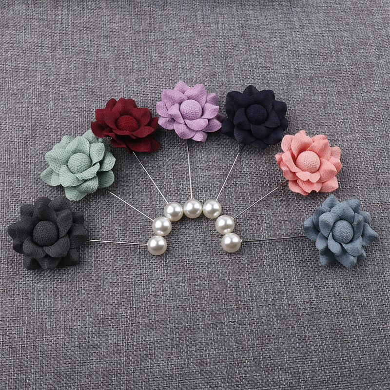 Spilla da donna con fiore in tessuto e perla_voghion.com