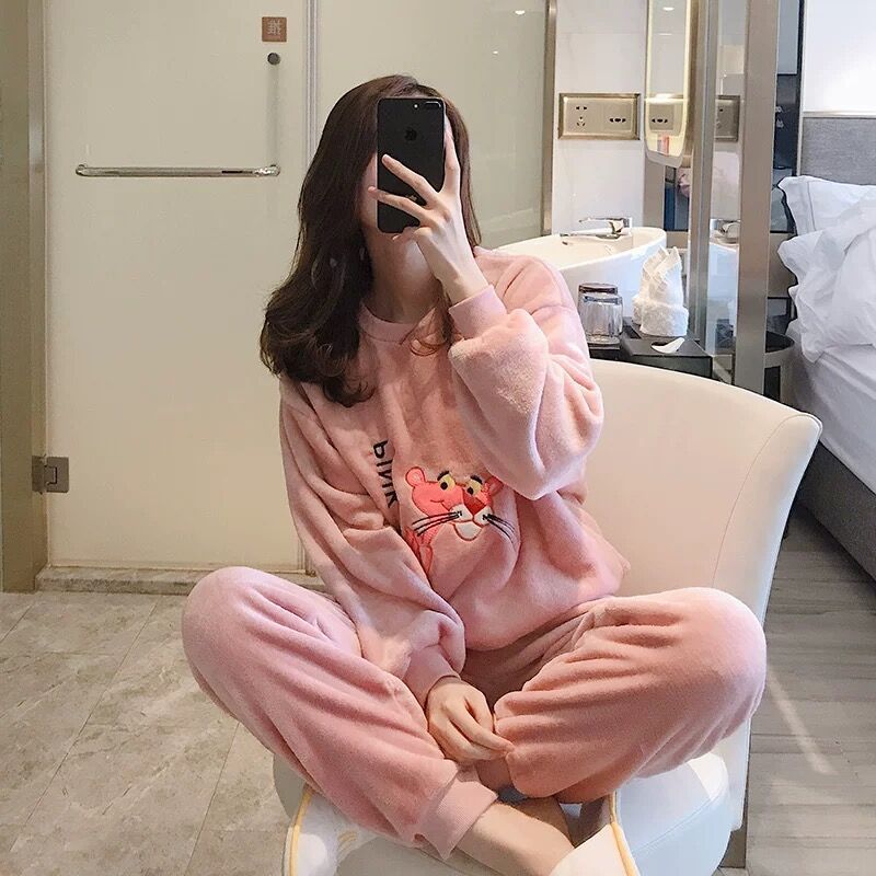 Pijamas de mujer de invierno coral polar estilo coreano más tamaño lindo Otoño e Invierno franela engrosada ropa para el hogar de las mujeres traje de primavera y otoño