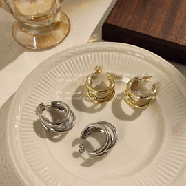 耳钉;耳环;戒指