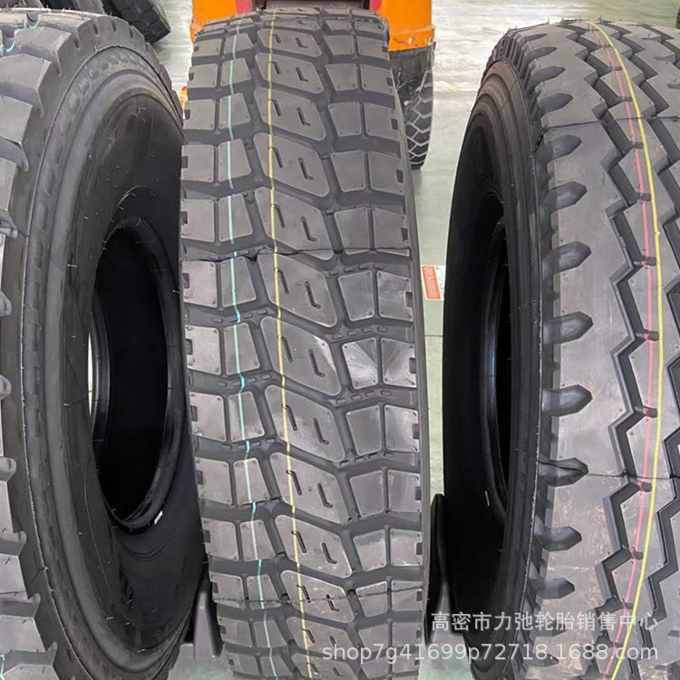 1200R24钢丝胎货车卡车挂车轮胎花纹加深大载抗压汽车轮胎1200r24