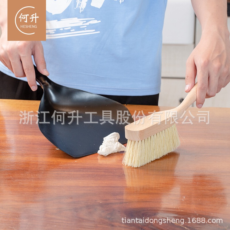 Manufacturer in stock supply desktop brush dustpan suit, wooden medium soft hair broom iron dustpan suit