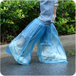 Rainy High Tube Disposable Shoe Cover Outdoor Thickened Plastic Rainproof Shoe Cover for Men and Women Rainy Day Waterproof Anti-fouling Shoe Cover
