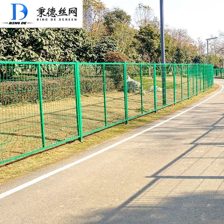 草绿色护栏网公路浸塑网监狱防护网机场隔离围栏园林绿化隔离栅