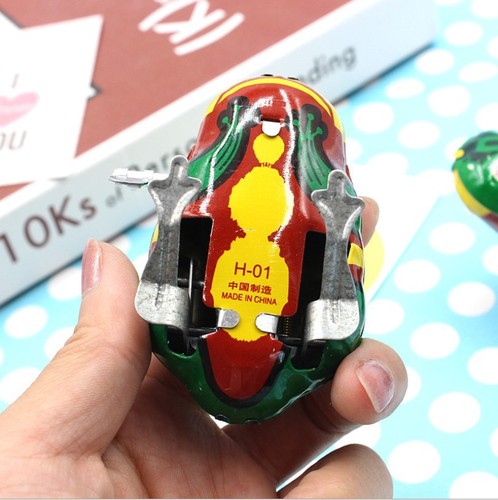 Vintage Iron Frog Clockwork Toy for Babies, Wind-Up Iron Frog Classic Street Stall Toy Wholesale Gift Award