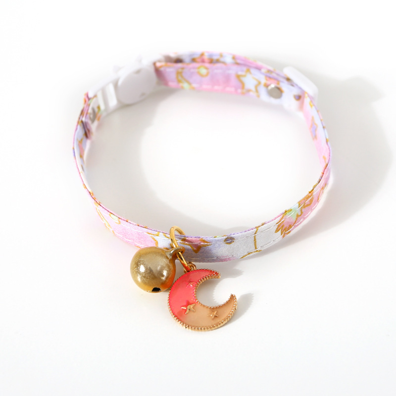 Comercio exterior Amazon luna estrella campana ajustable gatos perros conejos collar de botón de seguridad accesorios para mascotas dibujos animados