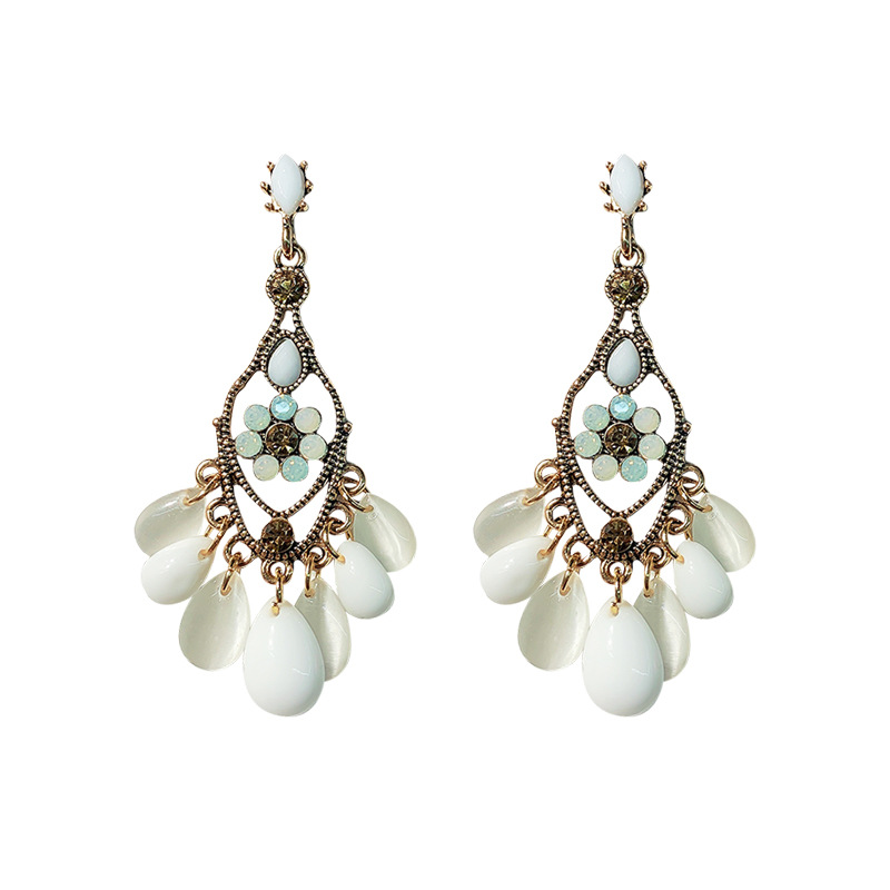 Retro long elegant universal cute earrings