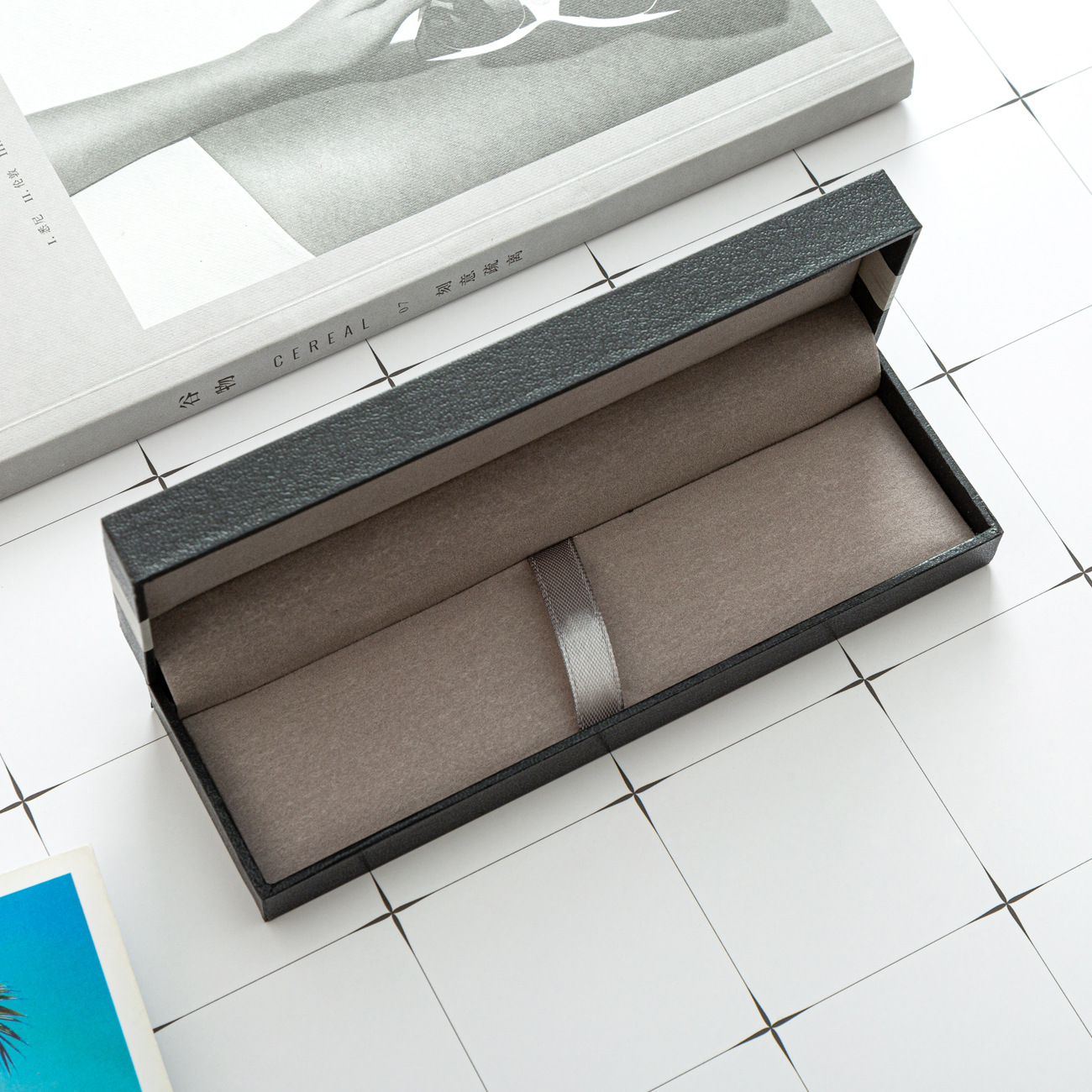 En stock fuente caja de la pluma de embalaje de regalo de aluminio negro caja de plástico caja de impresión de publicidad de negocios caja de la pluma al por mayor