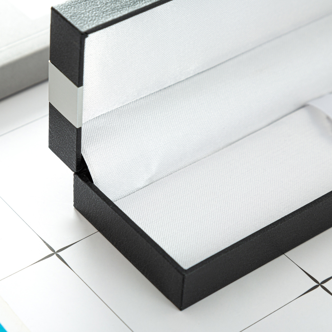 Fabricantes de suministro de negocios Flip caja de lápiz de regalo de aluminio de impresión de regalo de la empresa LOGOTIPO caja de lápiz duro caso Al Por Mayor