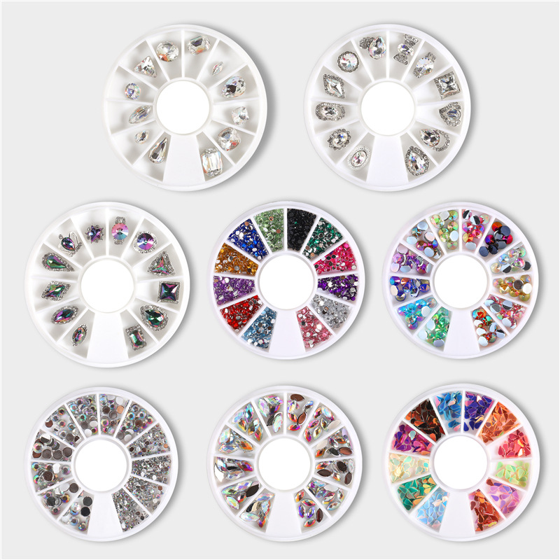 Suministro transfronterizo de uñas joyería de plato giratorio colorido en forma especial AB diamante colorido vidrio diamante clavo joyería colección de plato giratorio