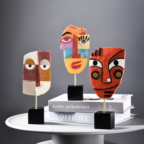 INS Nordic style resin crafts creative living room wine cabinet decoration furnishings wholesale abstract face art furnishings