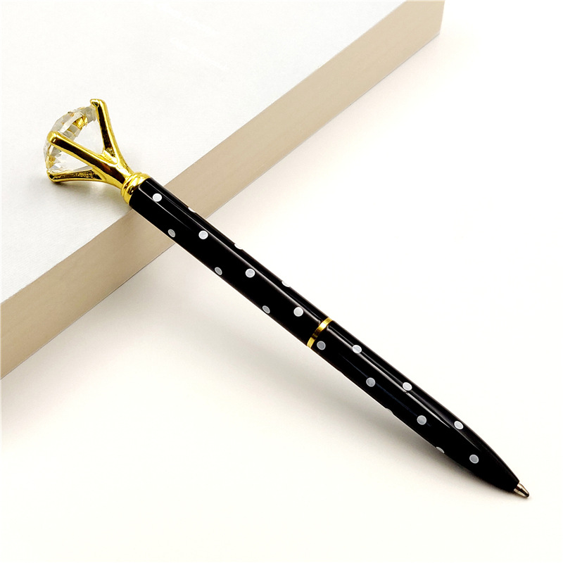 Negro con puntos blancos