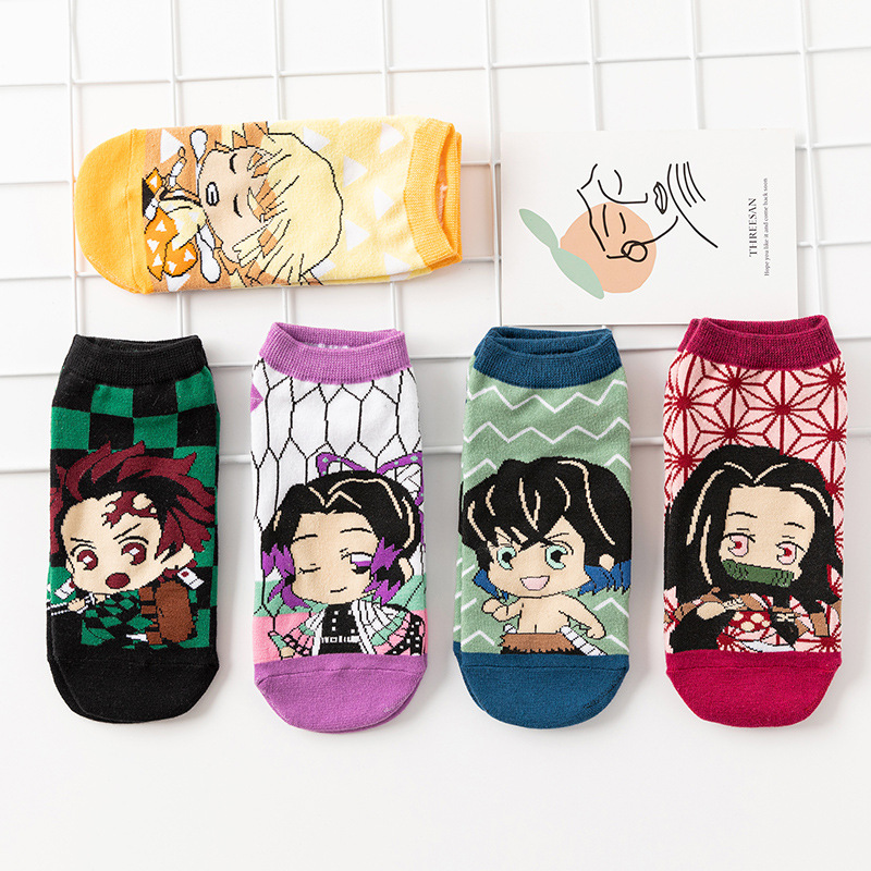 Calcetines de anime japoneses estilo padre-hijo, calcetines cortos de moda para otoño e invierno, calcetines casuales de algodón al por mayor del fabricante. image 6