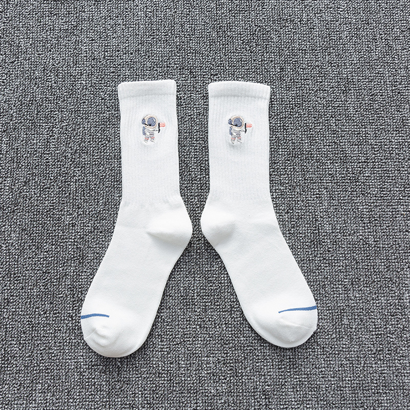 Trendy Unisex Astronaut Embroidered Cotton Crew Socks Winter_voghion.com