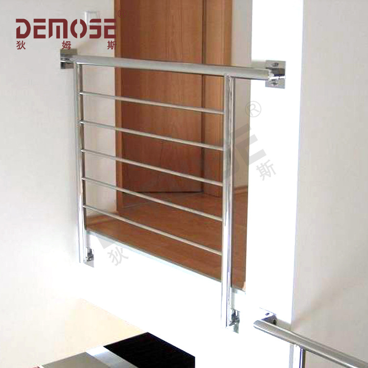 不锈钢户外栏杆 不生锈经济型安全围栏 出口圆管砂光侧装防护栏