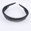 Fashionable sports wavy black headband, scalloped hair accessory for face washing, simple and elegant design