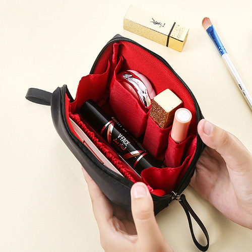 Large-capacity hand-held lipstick bag, three-dimensional small portable cosmetic bag, travel makeup storage bag, portable storage bag