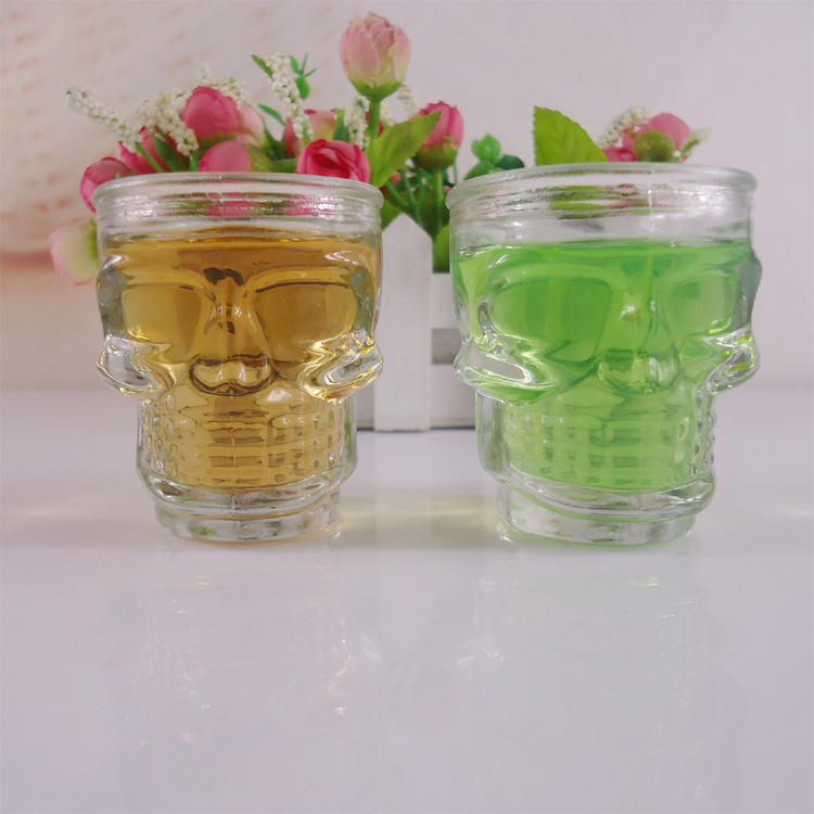 厂家直销KTV一口酒口杯50ml骷髅红酒玻璃杯 工艺玻璃酒瓶现货批发