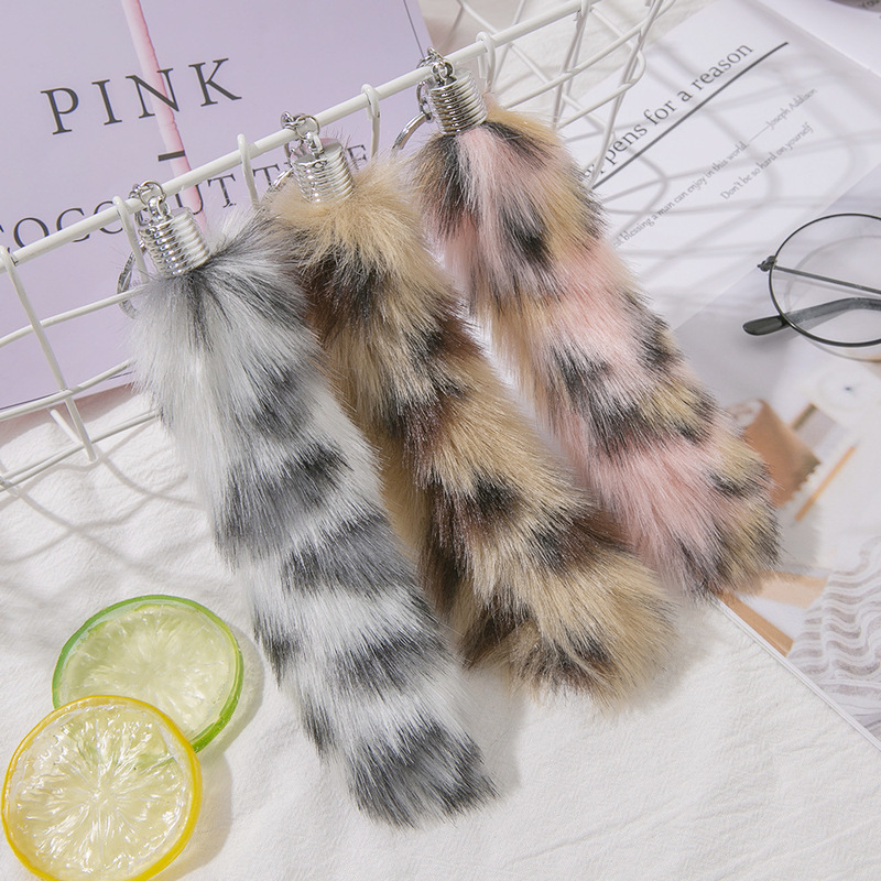 Car Keychain Bag Pendant Pendant Irregular Contrast Fox Hair Keychain European and American Hot-selling Keychain