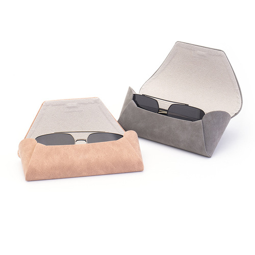 Casa Pu zipper case Patgas set luxury packaging box red wolf eyeglass cloth screwdriver accessory set