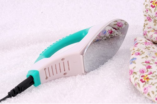 Cross-border new handheld mini electric iron exports to US and European regulations small iron manufacturers wholesale