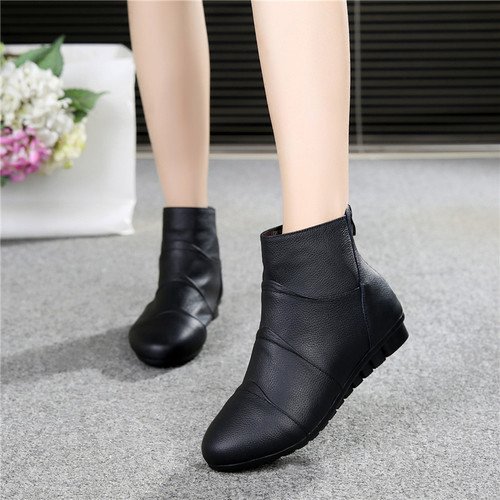 Autumn and winter flat heel cowhide short boots women's boots casual large size single boots mom cotton shoes cowhide short boots 7801