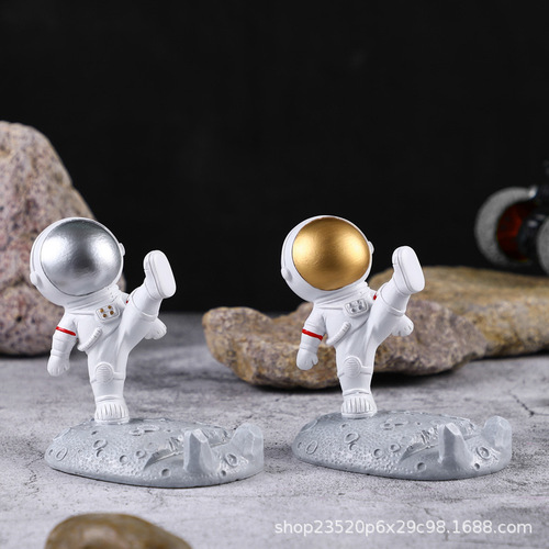 Creative astronaut mobile phone holder desktop ornaments gifts student astronaut model decorations resin crafts