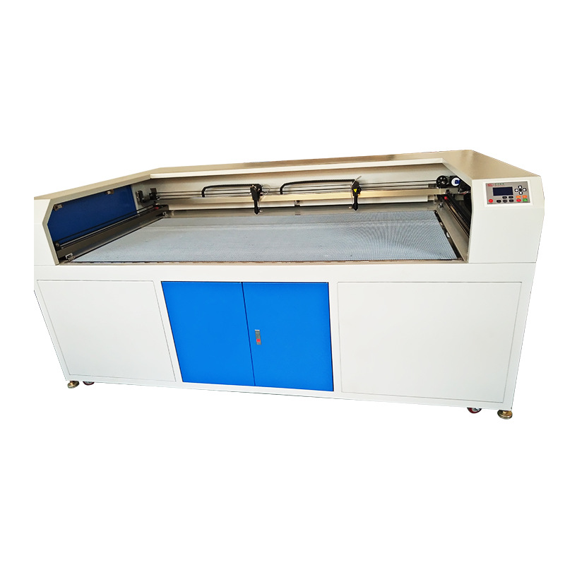 2025深圳禾力山东服装行业贴布绣激光切割机1610型激光裁剪机