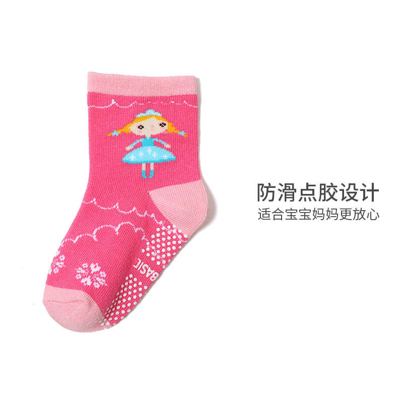 2023 primavera y verano Nuevos calcetines para niños de dibujos animados de Amazon antideslizantes calcetines de piso de dispensación interior calcetines de niña al por mayor