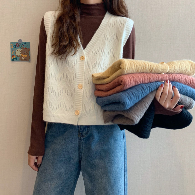 Sweater vest knitted vest jacket female 2023 new Korean net infrared wear short cardigan V-collar women