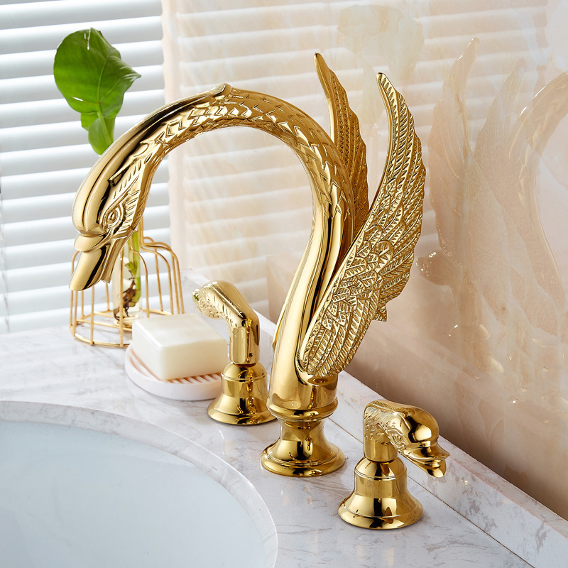 European-style luxury Golden Swan Basin three-hole faucet washbasin hot and cold split bathtub faucet Crystal