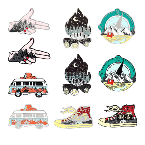 Tour bus compass brooch, hiking shoes, match pin, outdoor hiking series anti-exposure buckle wholesale
