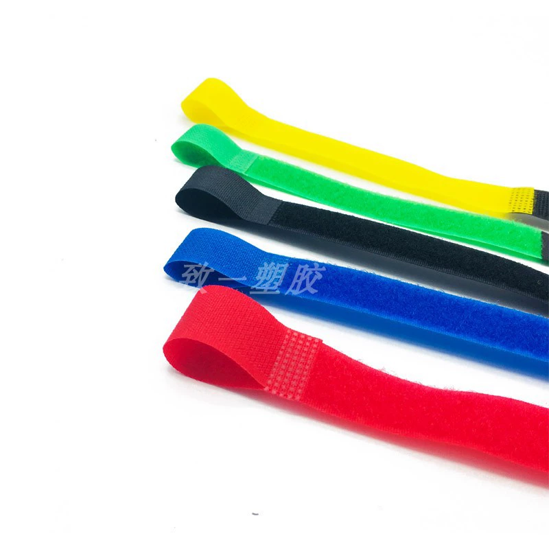 P-тип связь кабеля шнура питания компьютера отверстия P-тип связь кабеля велкро с связью кабеля отверстия