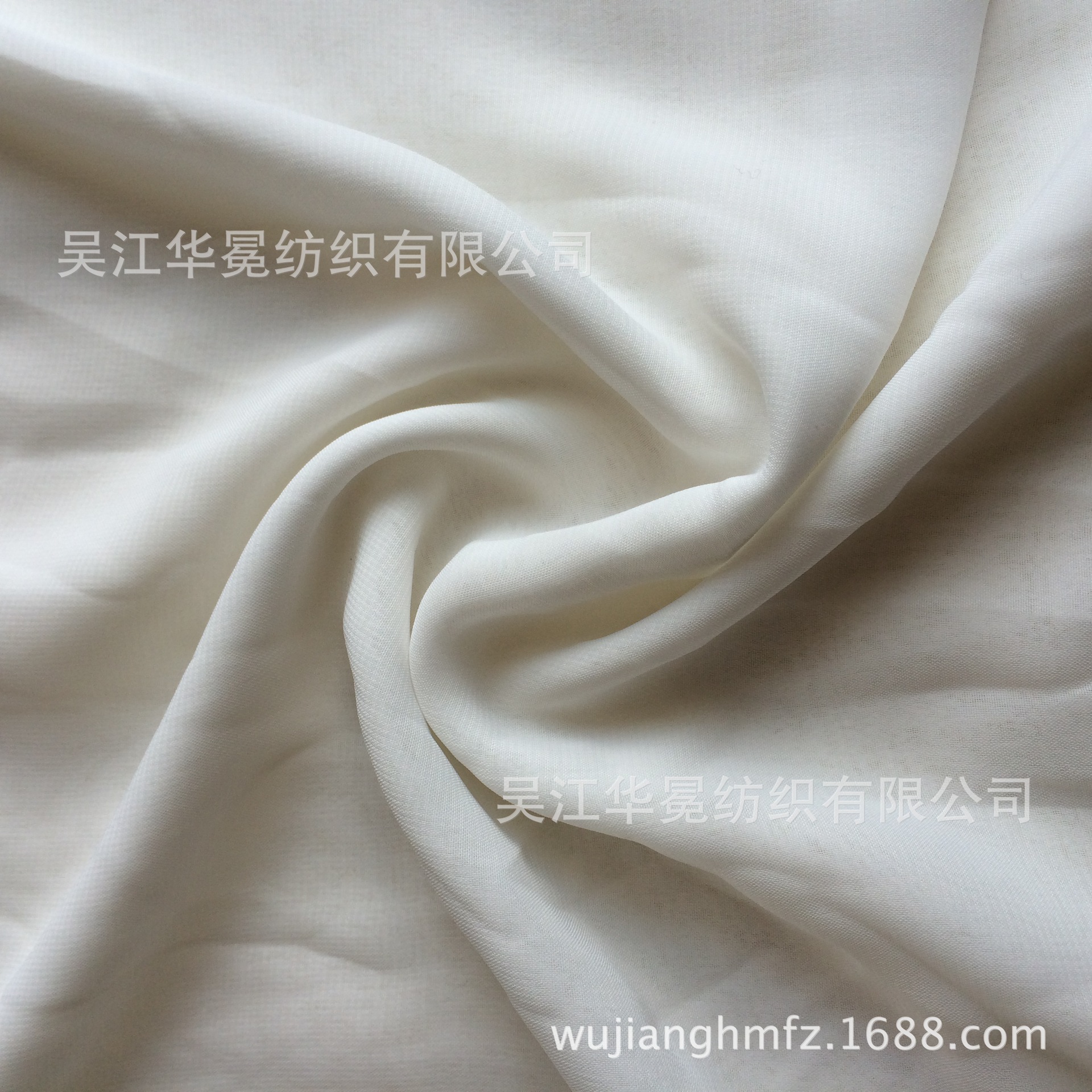 现货供应雪纺系列100D30梭平雪纺本白面料女装古风新中式服装面料