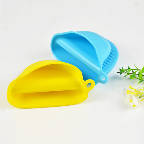 Kitchen microwave oven oven partition high temperature resistance anti-scalding glove clip silicone heat insulation hand clip