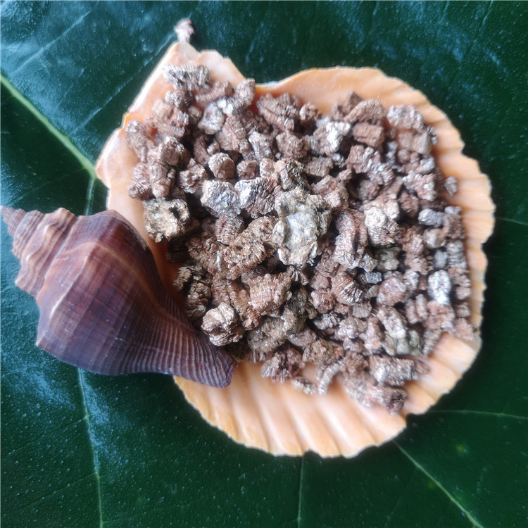 批发园艺蛭石 、无土栽培育苗蛭石 40-60目    20千克/每袋