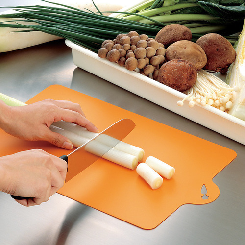 创意厨房切菜菜板 优质可弯曲悬挂切菜板 防滑砧板刀板塑料砧板