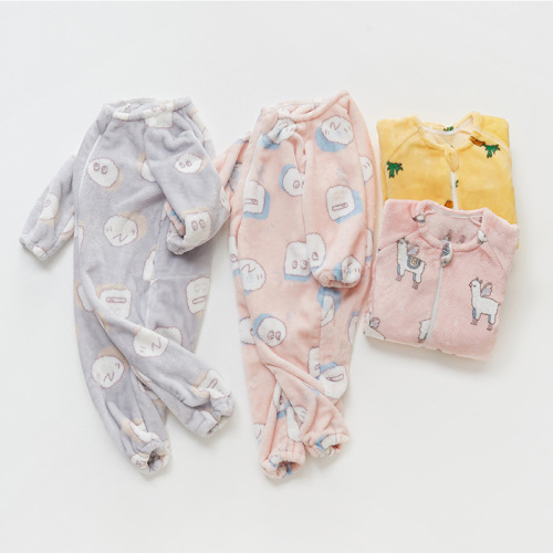 Baby sleeping bag, children's autumn and winter thickened flannel one-piece pajamas, new coral velvet baby split-leg anti-kicking quilt