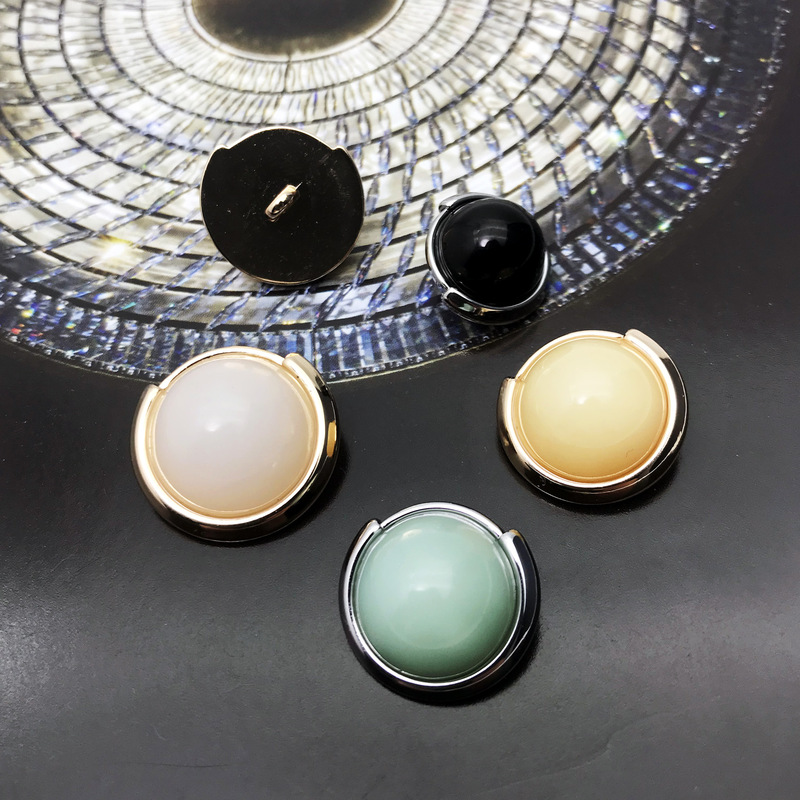 Fragrant Style C- Ring Hemispherical Protein Crystal Diamond Metal Combination Button Foot Button Women's Fashion Button