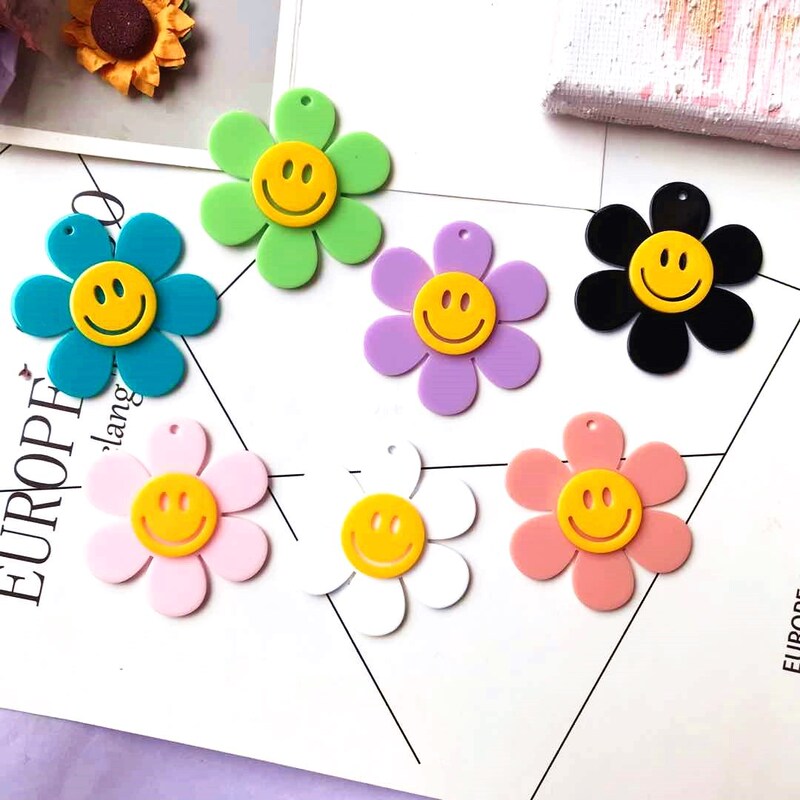 Explosive acrylic smiley face flower mobile phone chain pendant keychain pendant earrings DIY accessories can be fixed color 55mm