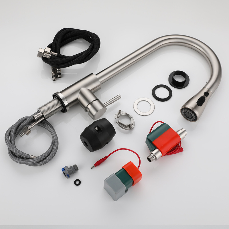 Transfronterizo 304 de acero inoxidable toque pull-out grifo cepillado caliente y fría giratoria Cocina de Inducción grifo estirable