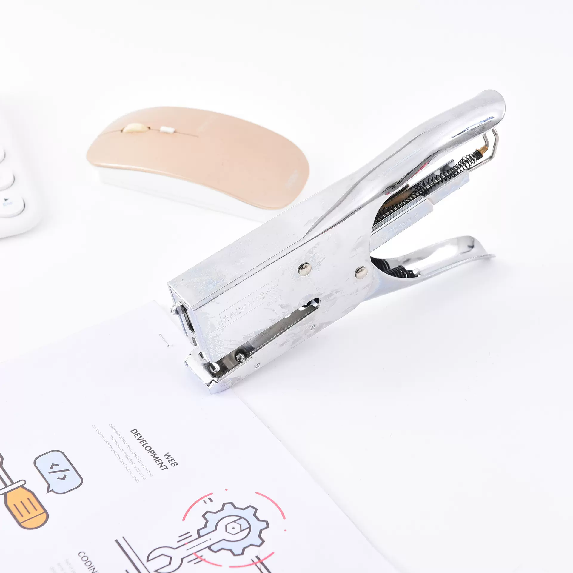 厂家直供0229金属手握订书机耐用多功能钉书器省力商用大号订书器