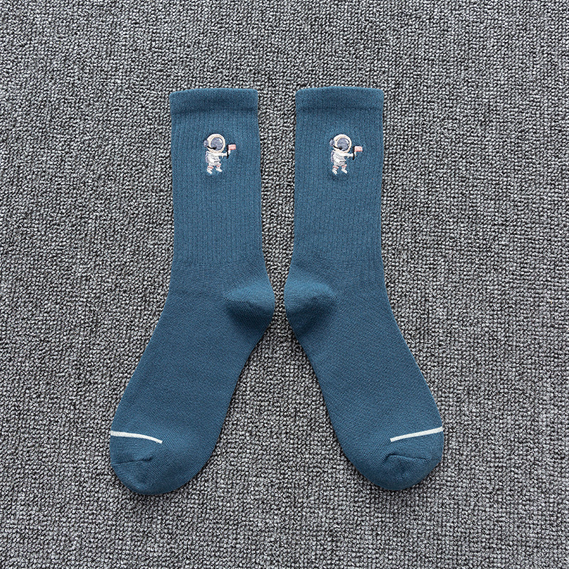 Trendy Unisex Astronaut Embroidered Cotton Crew Socks Winter_voghion.com