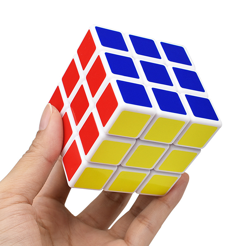 Competencia directa del cubo de Rubik de tercer orden Cubo de Rubik suave 5,7 CM sin retraso de alta velocidad puesto giratorio juguetes educativos