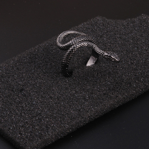Cross-border simple jewelry European and American retro snake ring open wound king cobra ring accessories for men and women