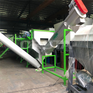 ���վ����VȪˮƿ������ϴ���a���O�䣬PET����ƿ��ϴ���ӹ��O��